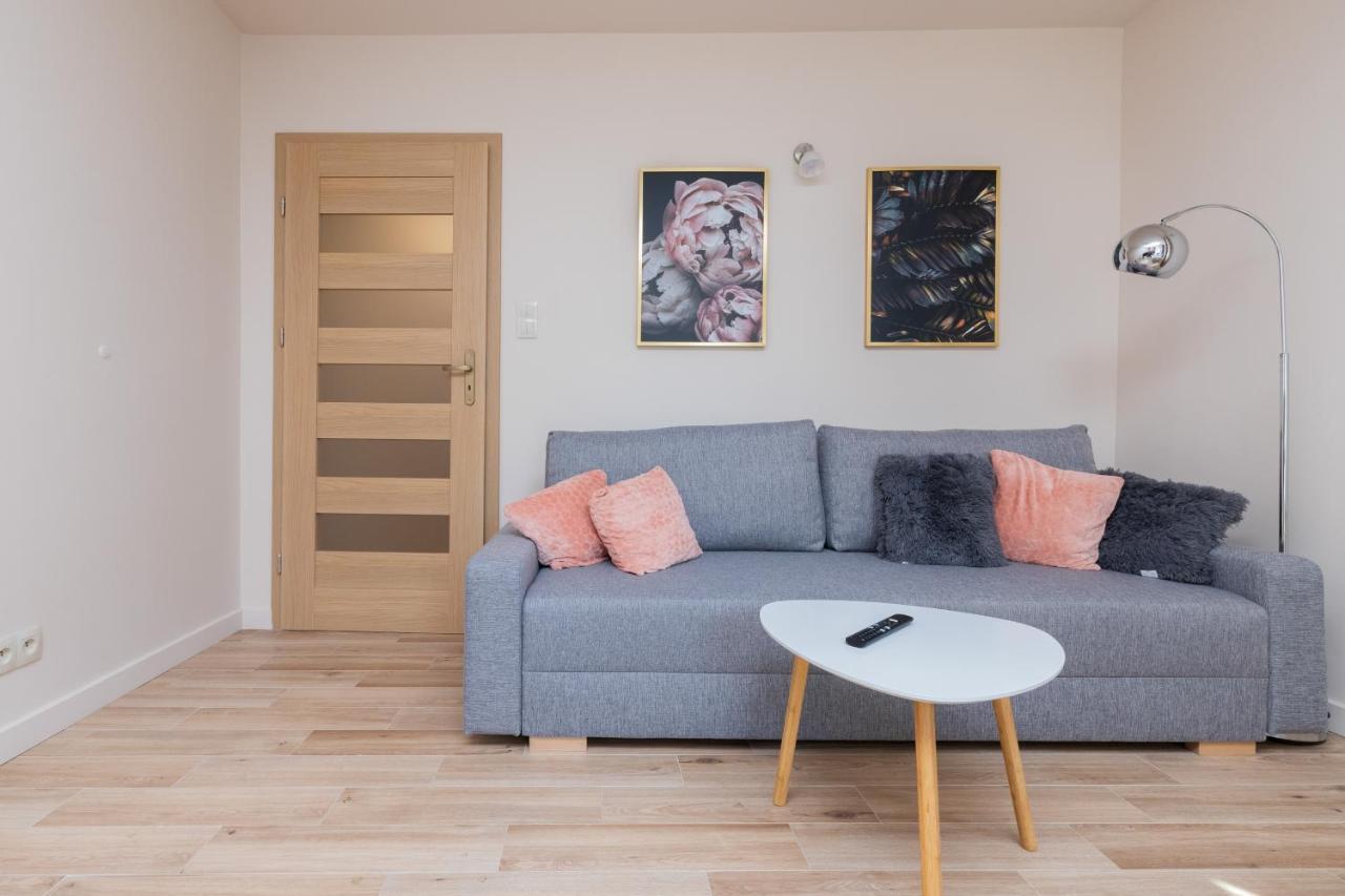 Mokotow Apartments Reytan By Noclegi Renters Варшава Екстериор снимка