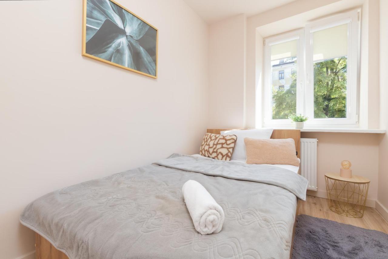 Mokotow Apartments Reytan By Noclegi Renters Варшава Екстериор снимка