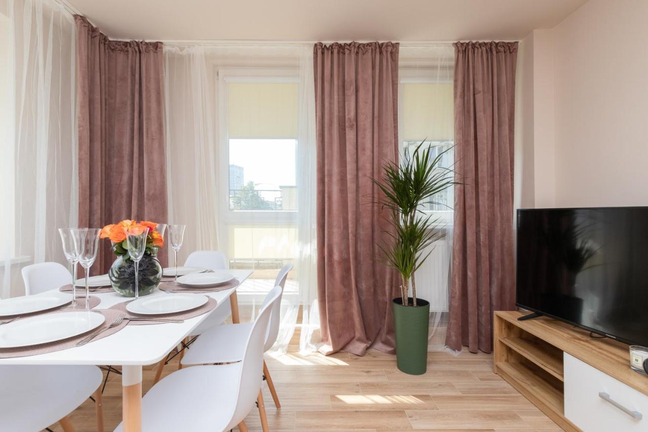 Mokotow Apartments Reytan By Noclegi Renters Варшава Екстериор снимка